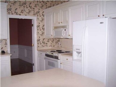 entrance from kitchen to formal dining