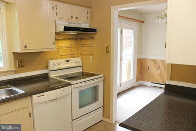 101 Old Martinsburg Rd, Shepherdstown, WV 25443 - photo 6