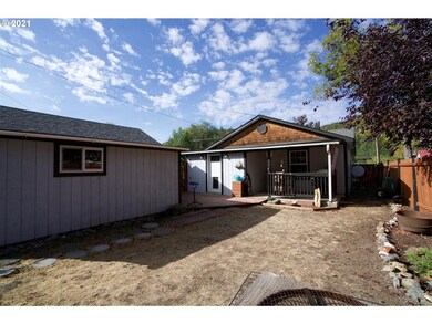 120 N Clark St, Canyon City, OR 97820 - photo 7
