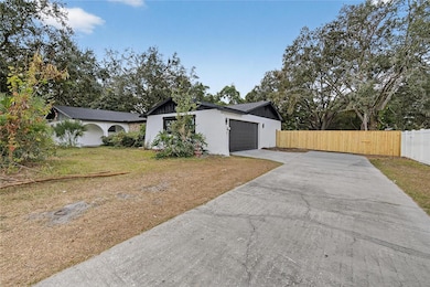 2512 Brucken Rd, Brandon, FL 33511 - photo 2