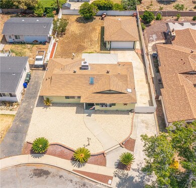 886 Altura Way, Upland, CA 91786 - photo 6