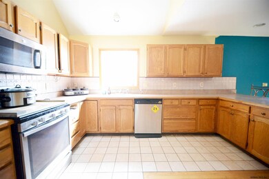 13 Horstman Dr, Schenectady, NY 12302 - photo 6