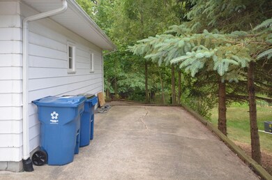 005-2440-spartan-kalamazoo-home-for-sale