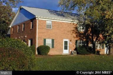 9634 Hagel Cir unit 27, Lorton, VA 22079 - photo 2