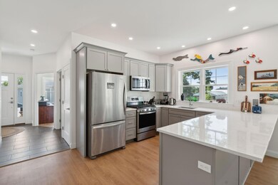 17 Beech St unit 17, Hallowell, ME 04347 - photo 2