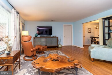 222 Twin Oaks Dr, Perkasie, PA 18944 - photo 4