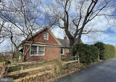 529 Bishop Ave, Chambersburg, PA 17201 - photo 2