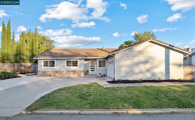 1840 Leo Ln, Concord, CA 94521 - photo 2
