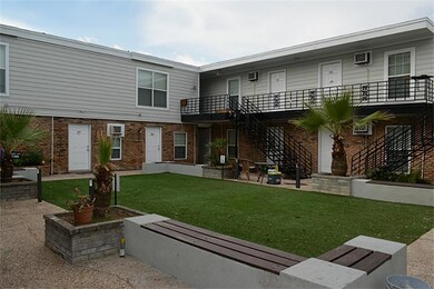 1419 Hawthorne St unit 28, Houston, TX 77006 - photo 5