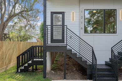 1216 Johnston St unit A/B, Houston, TX 77022 - photo 4