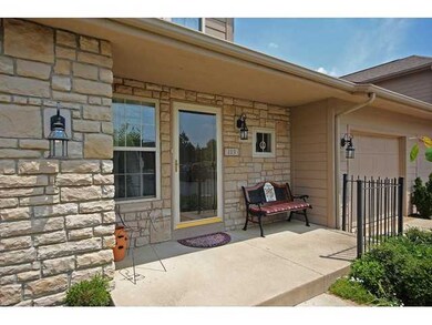 113 Camber Dr, Circleville, OH 43113 - photo 2