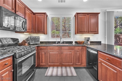 2435 Cordoba Bluff Ct, Las Vegas, NV 89135 - photo 4