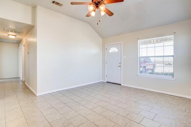 217 Blue Bell Ct, Weatherford, TX 76088 - photo 3