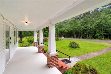 Front porch 29' x 6'