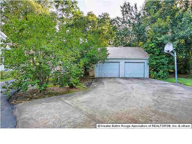 Double Garage w/ workshop