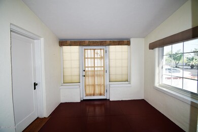 5 foyer