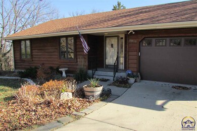 3815 SW Deer Trail Ct, Topeka, KS 66610 - photo 2