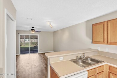 5649 Bennington Dr, Jacksonville, FL 32244 - photo 3