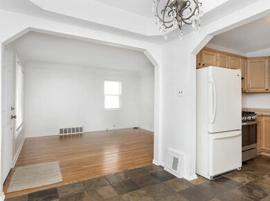 Tray Ceiling | Slate Floor