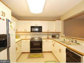 18 Kings Grant Way, Wilmington, DE 19802 - photo 4