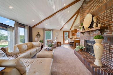 1650 W 28th St N, Newton, IA 50208 - photo 5