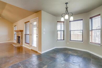 518 Crow Ave, Weatherford, TX 76085 - photo 6