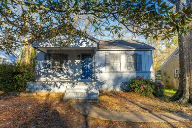1 (2 of 4) Front of House View 2