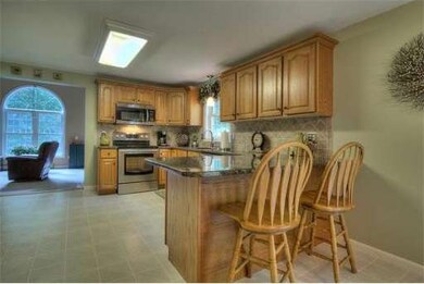 8 Hazelwood Dr, Salem, NH 03079 - photo 7