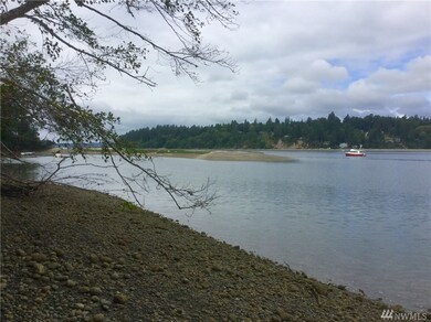 560 E Stretch Island Rd S, Allyn-Grapeview, WA 98546 - photo 2