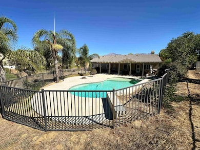12510 8th St, Yucaipa, CA 92399 - photo 3