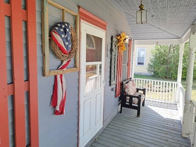 230 Shelton St, Chadron, NE 69337 - photo 3