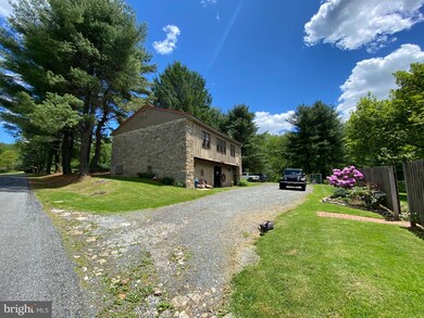 192 Bitting Rd, Alburtis, PA 18011 - photo 2