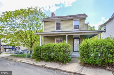 24 Factory St, Slatington, PA 18080 - photo 2