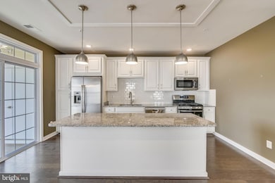 23266 Southdown Manor Terrace unit 101, Ashburn, VA 20148 - photo 4