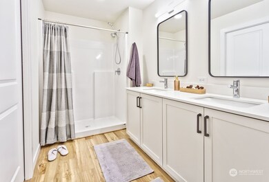 Photos are representative of builder's finished product.