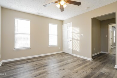 005-photo-living-room-7944833