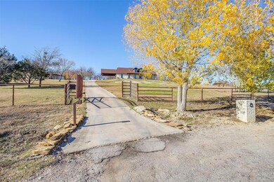 109 N Alta Mesa Ct, Fort Worth, TX 76108 - photo 2