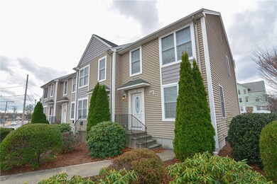 137 S Bend St, Pawtucket, RI 02860 - photo 4