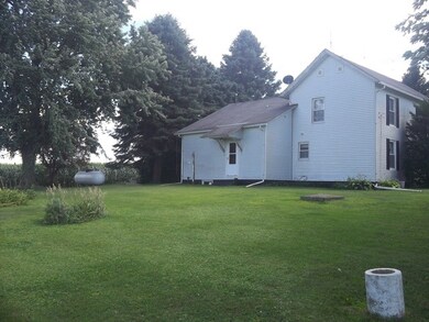 12111 1650 North Ave, Wyanet, IL 61379 - photo 2