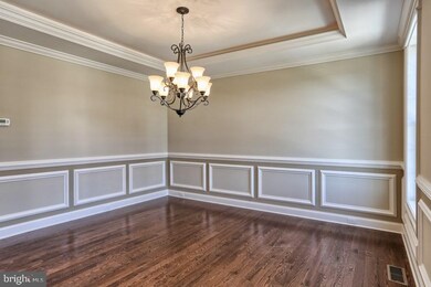 2811 Sweetbriar Dr, Harrisburg, PA 17111 - photo 4