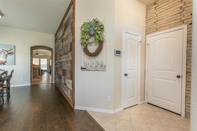 1806 Silver Oaks Dr, Gainesville, TX 76240 - photo 5