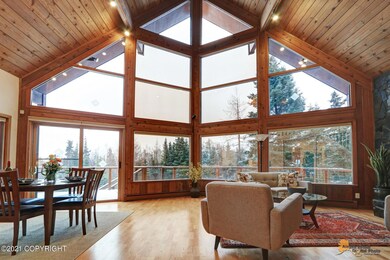 WOW!  Love all those windows!