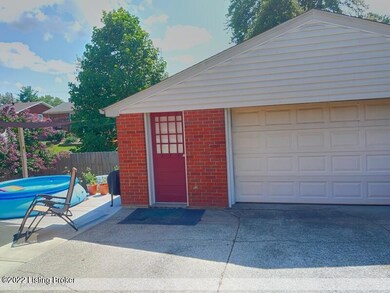 08D7F798-DFB9-498D-8C07-0A8B8C43AE86