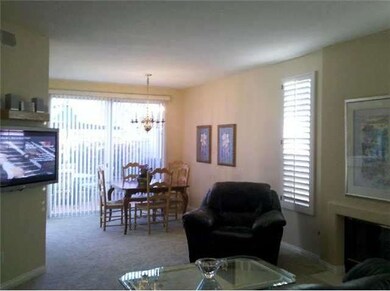 Spacious living / dining room combo (kitchen is al