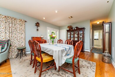 606 van Note Pkwy, Oakhurst, NJ 07755 - photo 5