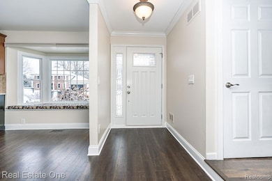 732 Rutgers Rd, Rochester Hills, MI 48309 - photo 2