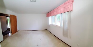 Master Bedroom - immediate flow from Front Entranc