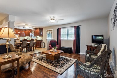 315 Pulaski St unit 315A, Dunellen, NJ 08812 - photo 3