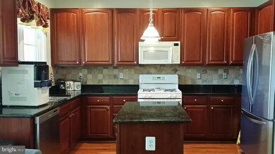 8414 Lily Ln, Laurel, MD 20723 - photo 6