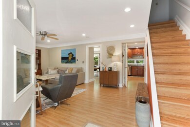 11178 Forest Edge Dr, Reston, VA 20190 - photo 5